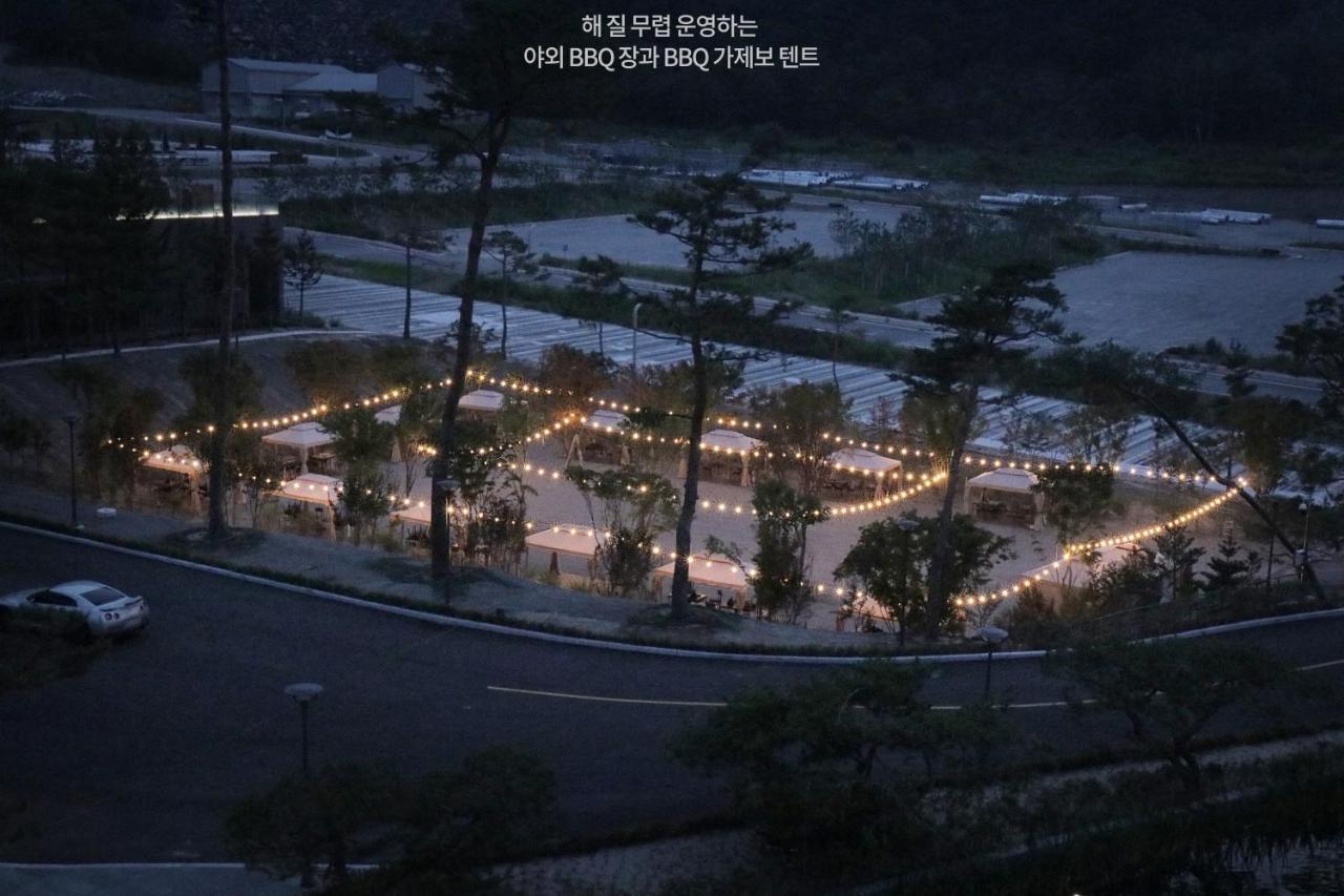 Pine Forest Jeongseon Alpine Resort Eksteriør billede
